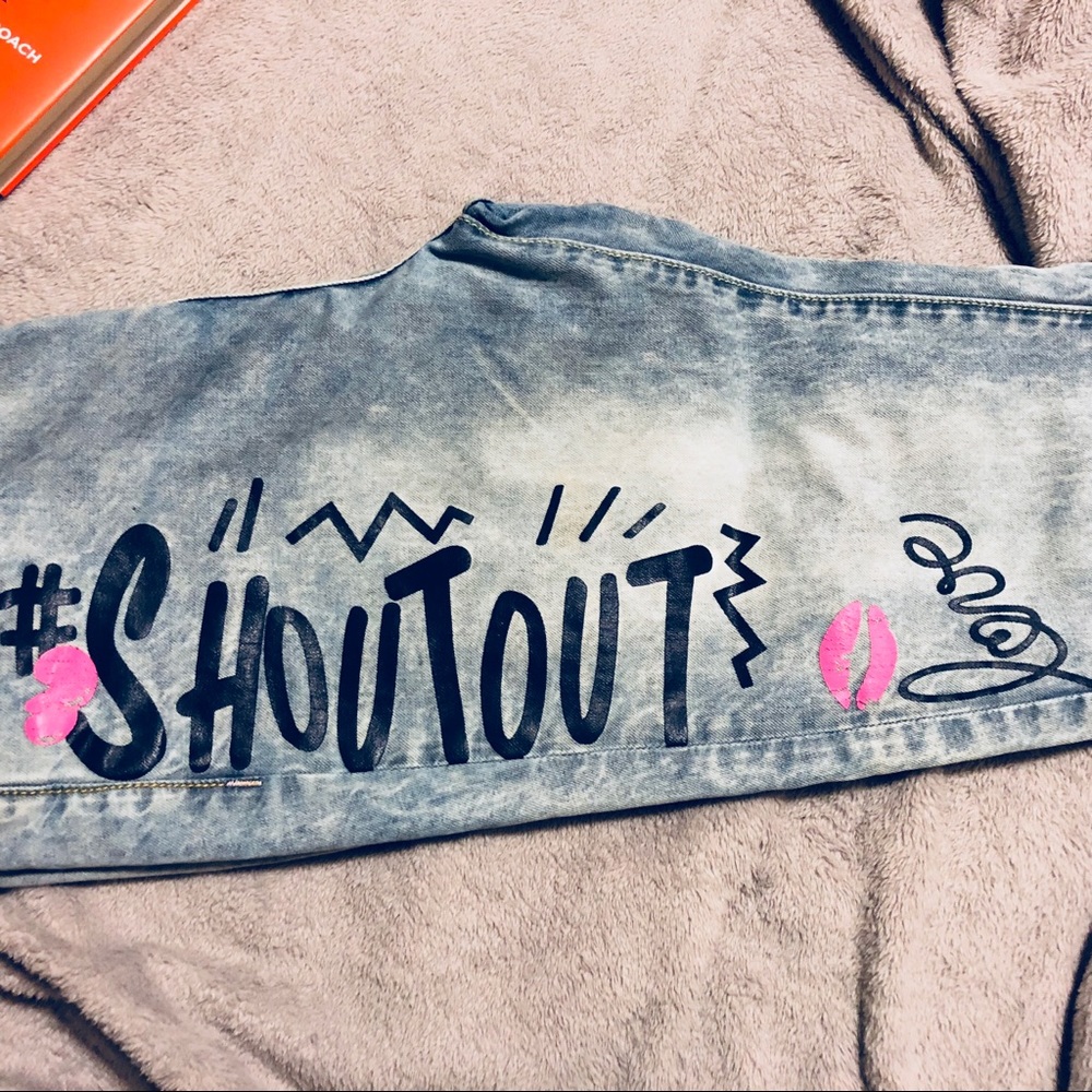Lalabobo Statement Boyfriend/Mom Jeans - Picture 5 of 8